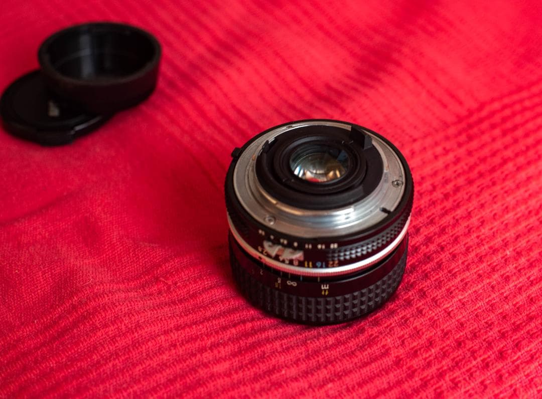 Nikon Nikkor AI 28mm F2.8 オールドレンズ