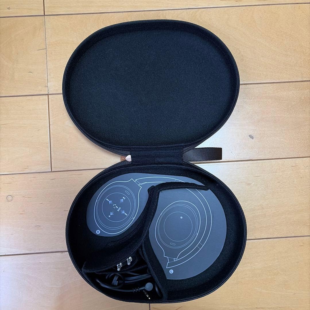 ソニーのワイヤレスノイズキャンセリングステレオヘッドセットWH-1000XM4