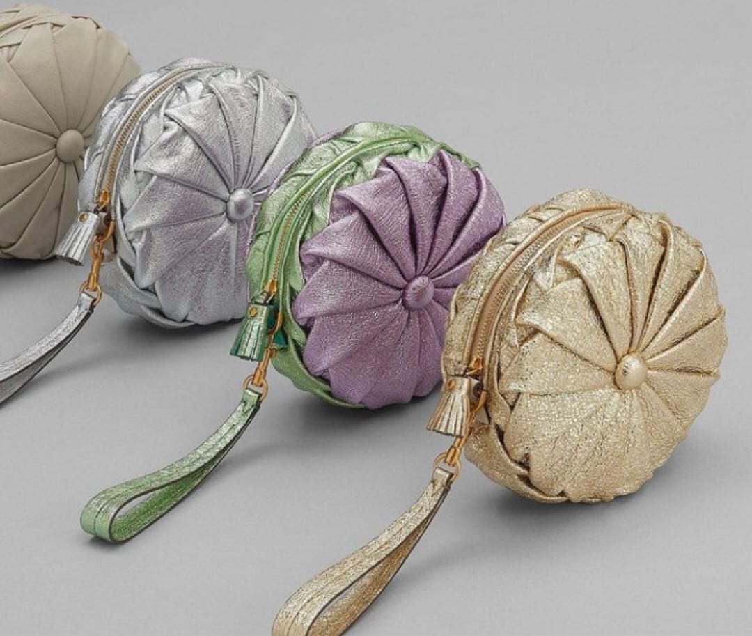 アニヤハインドマーチ メタリック パステルバッグ クラッチ