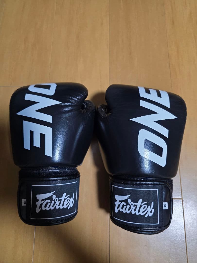 [美品]ONE championship ボクシンググローブ ブラック10オンス