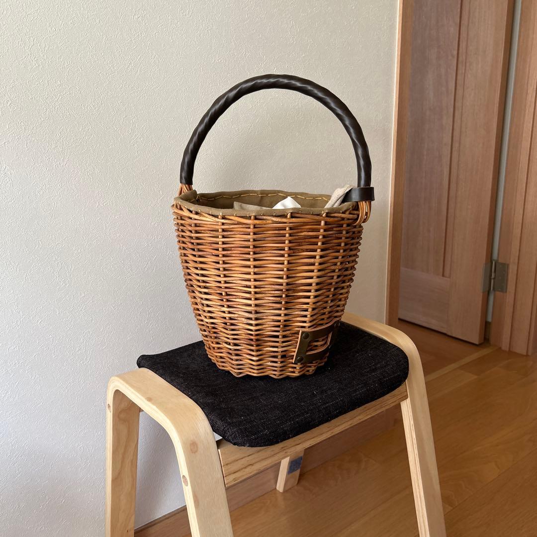 エバゴス籐製かごバッグ ファー付き