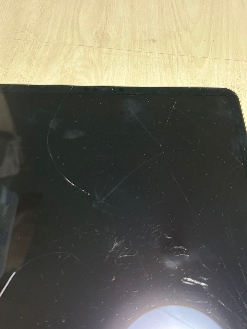 iPad Pro 12.9inch 第6世代 中古品割れ