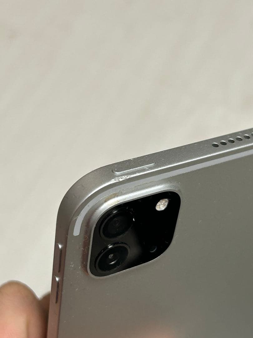 iPad Pro 12.9inch 第6世代 中古品割れ