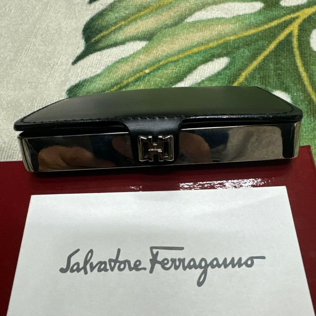 新品　Salvatore Ferragamo 名刺入れ ブラック
