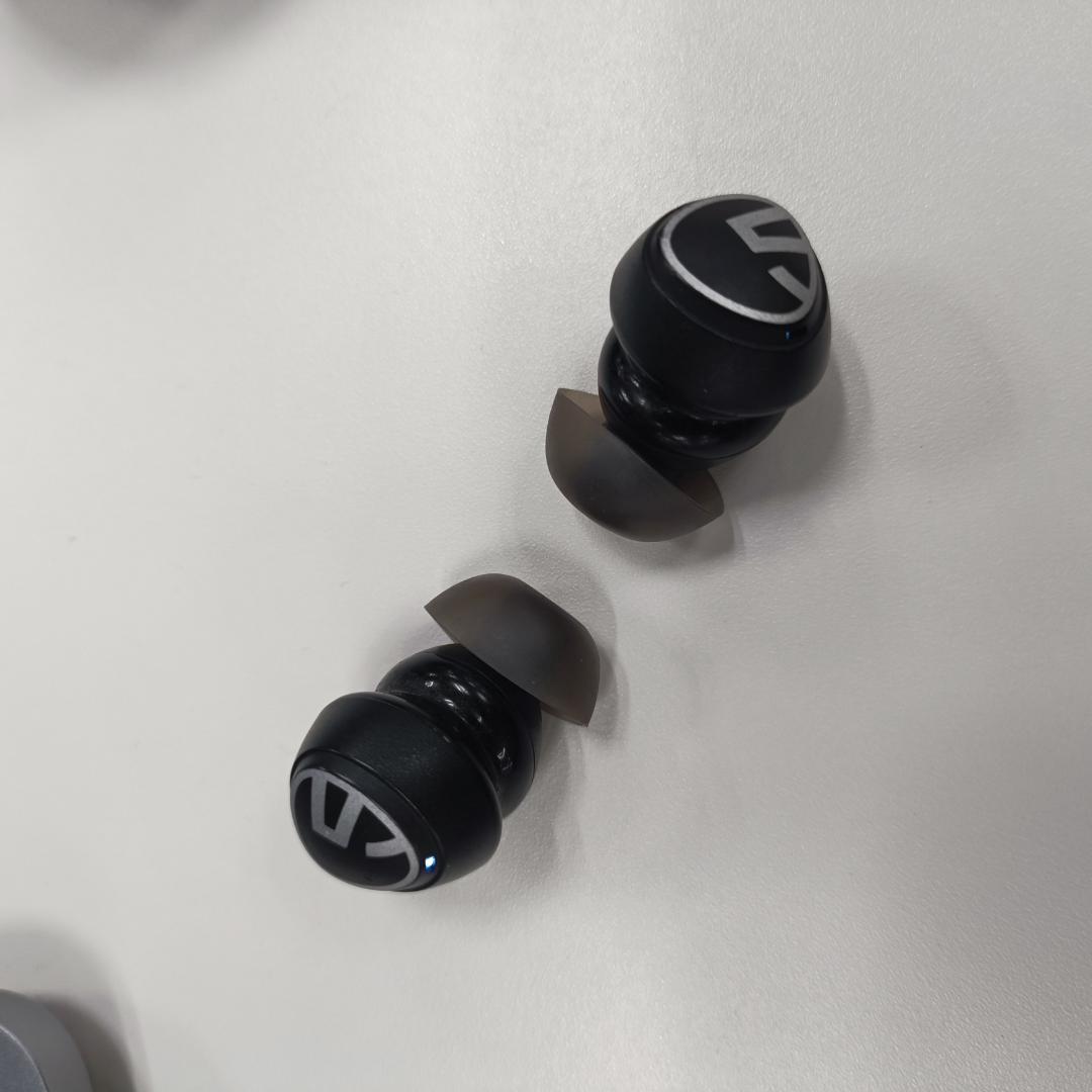 イヤホン Soundpeats Mini Pro HS