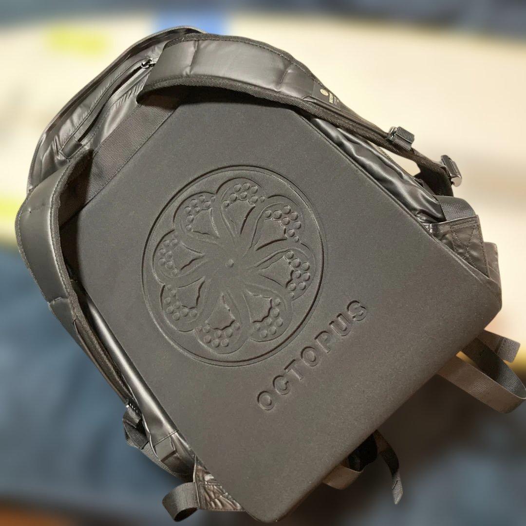 OCTOPUS ブラックバックパック 中型（定価35,000円