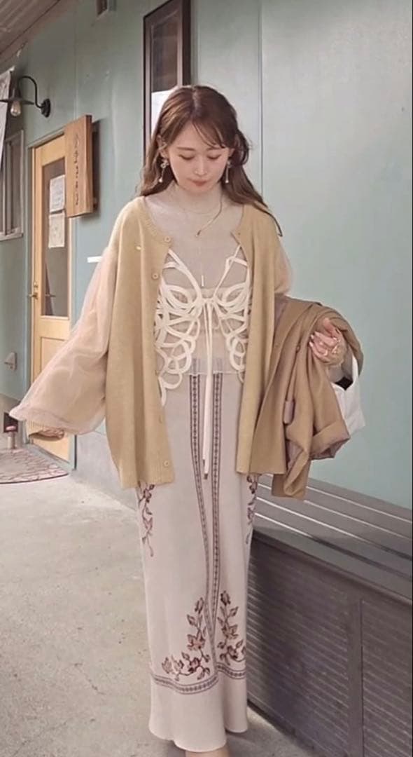 Eaphi EMBROIDERY CORD VEST アイボリー