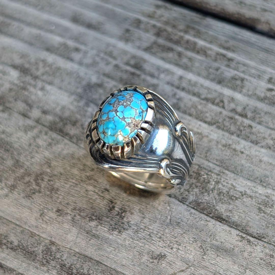 ハンドメイドのターコイズリング　インディアンジュエリー風　スプーンリング