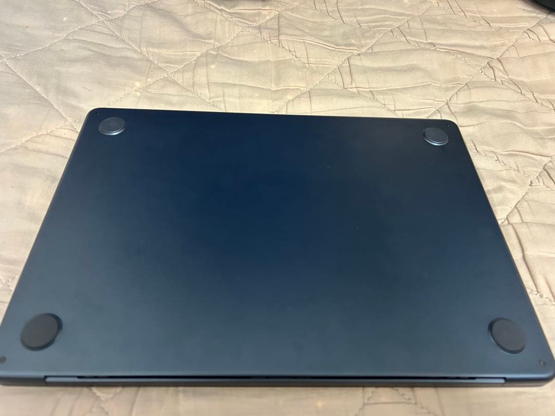 MacBook Air M2 13.6インチ（8GB / 256GB）ミッドナイ