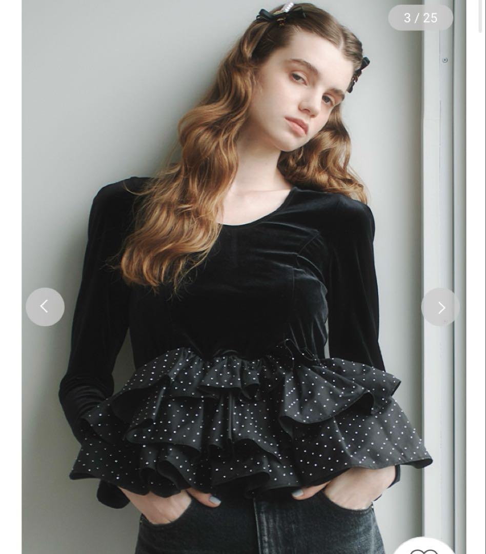 Lily brown ベロアペプラムフリルトップス