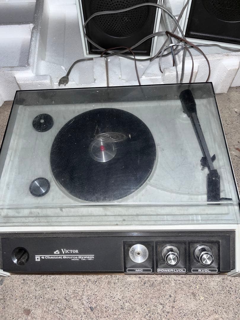 箱入りVictor・JVC CSL-135 ビクターレコードプレーヤー