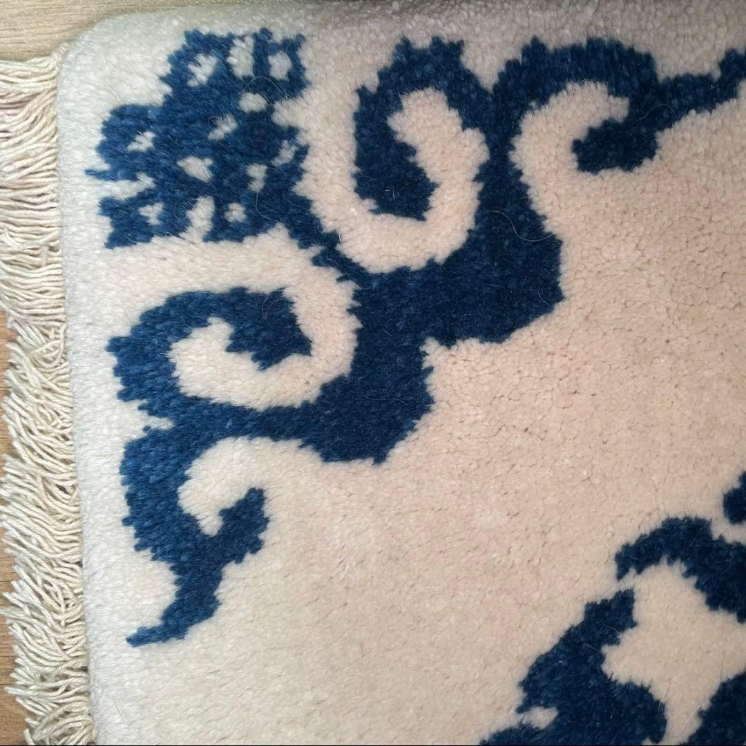 美品　MUNI ムニ絨毯　ラグ特大　クッション