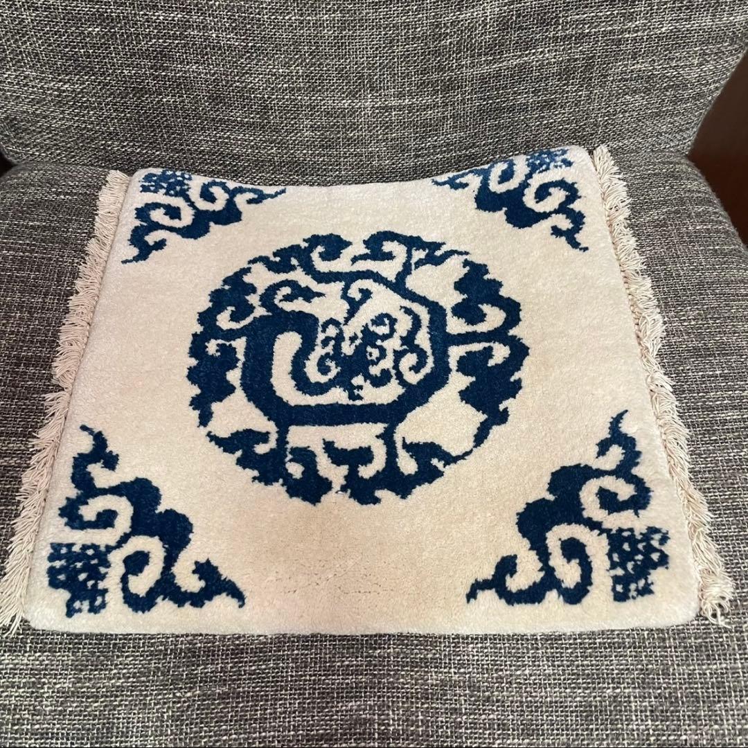 美品　MUNI ムニ絨毯　ラグ特大　クッション