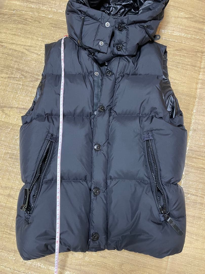 ナノ・ユニバース西川ダウンベスト