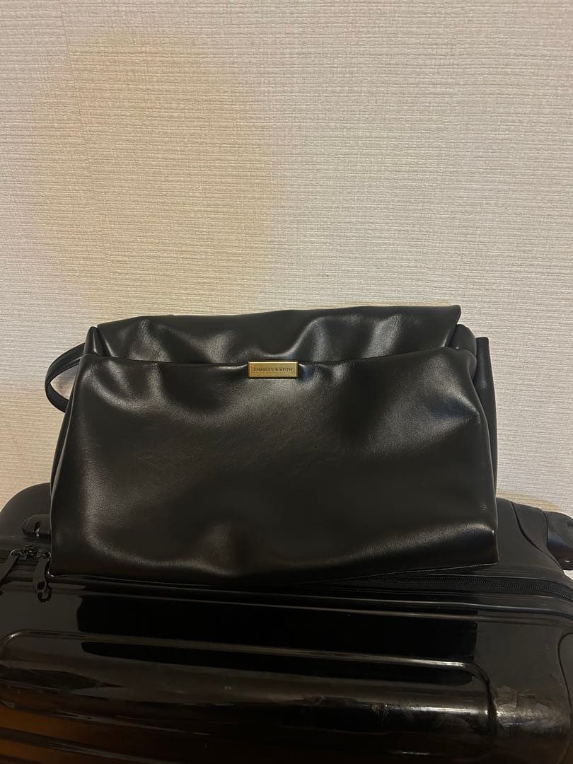 CHARLES & KEITH Kerry トップハンドルサッチェルバッグ