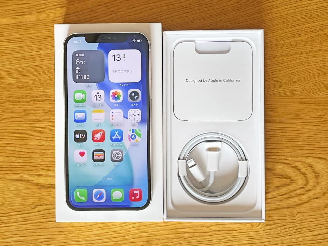 iPhone 12 64GB　ホワイト