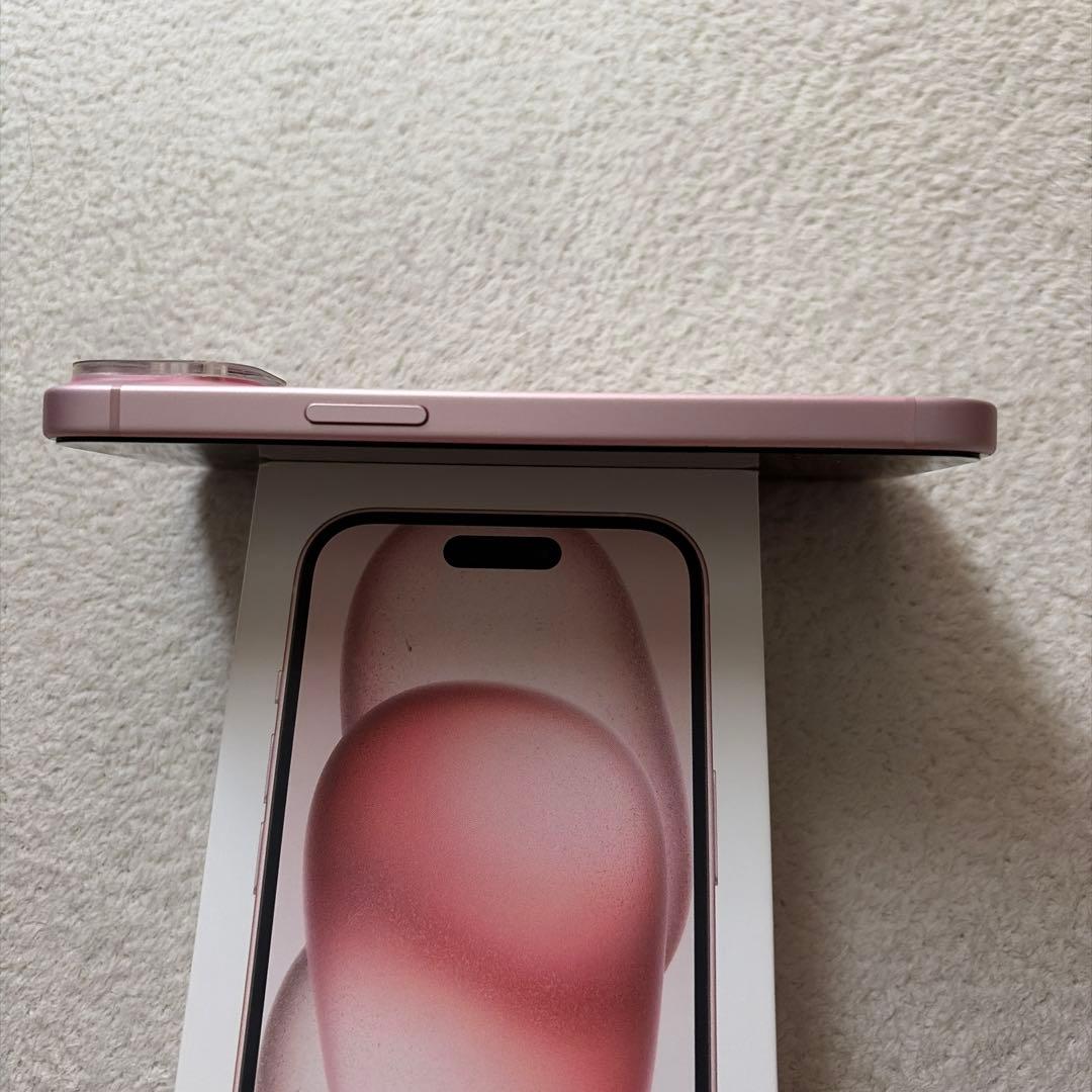 iPhone15 ピンク256GB 美品