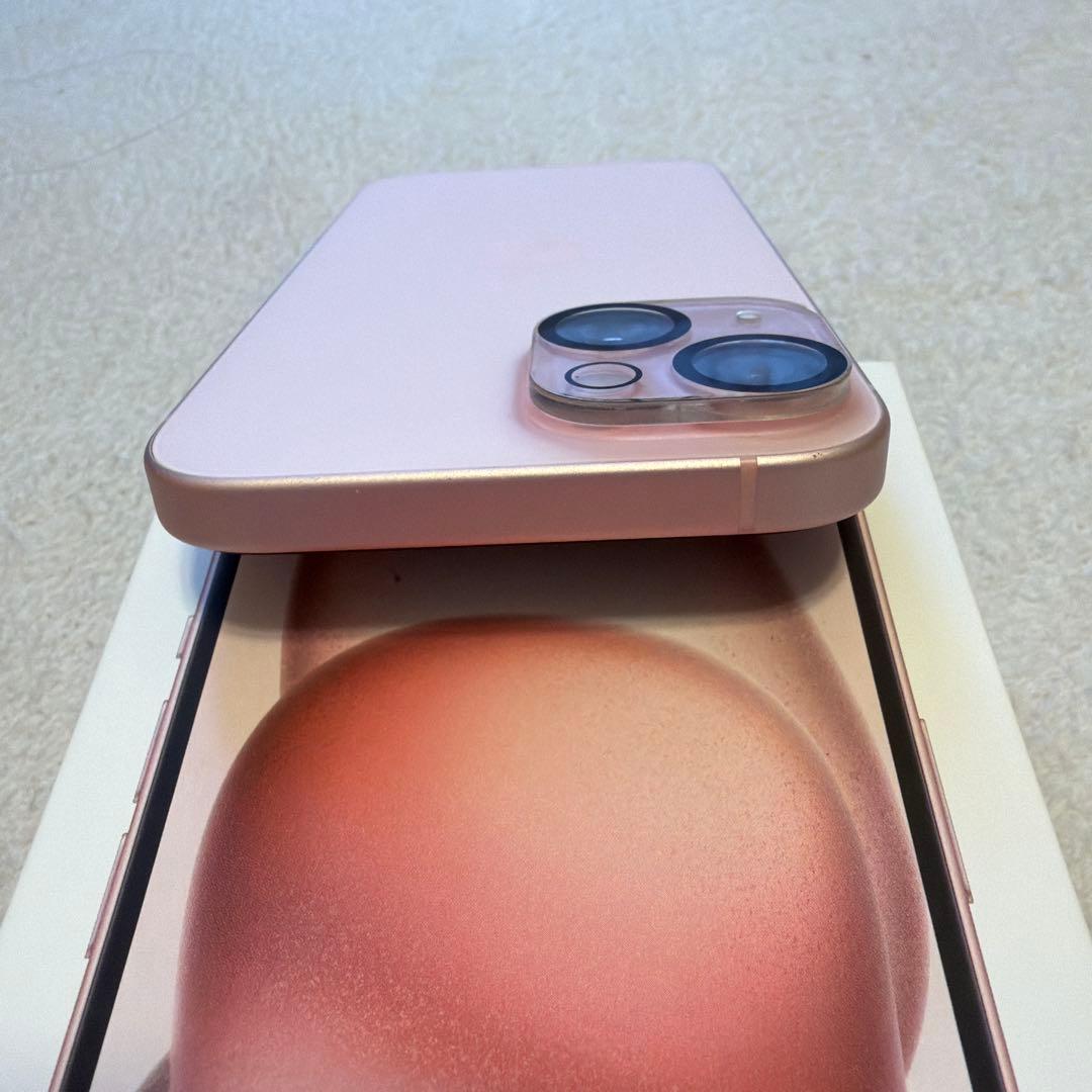 iPhone15 ピンク256GB 美品