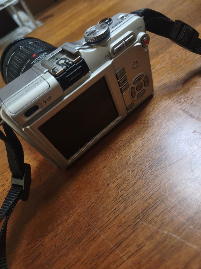 Olympus E-PL1 レンズ　ストラップ　バッテリー　 本体　セット