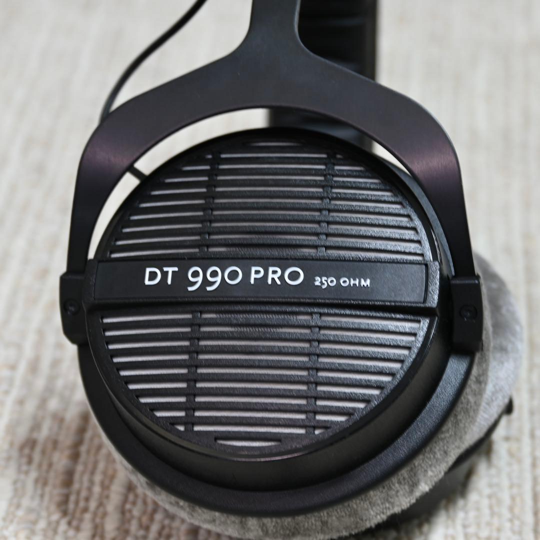 \"バイブレーターす\" beyerdynamic - DT 990 PRO