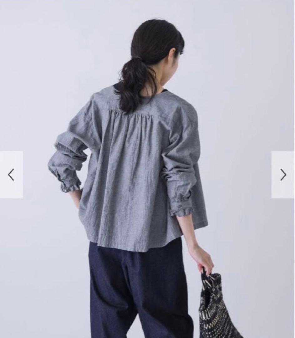 d*i様 新品タグ付き　アーバンリサーチ　かぐれ　ワッシャーフリルブラウス　チェ