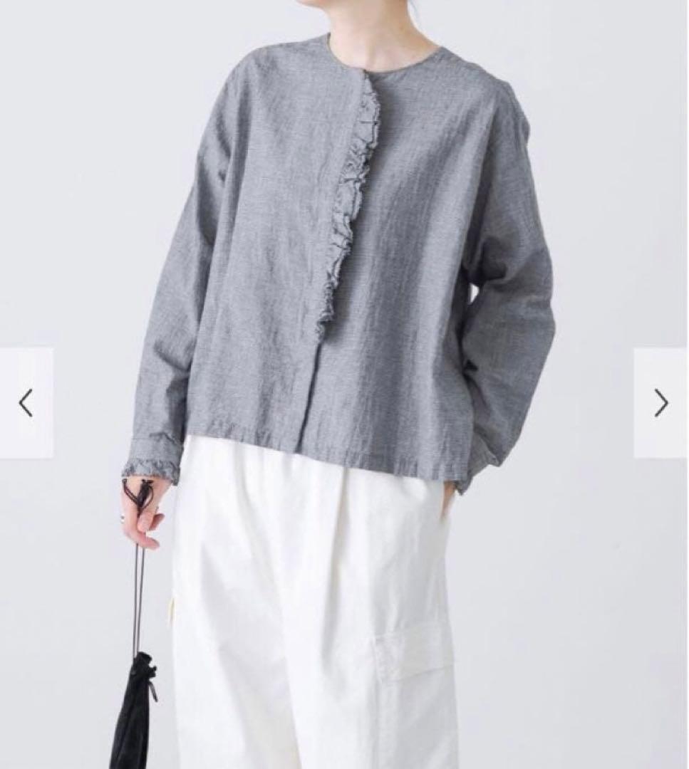 d*i様 新品タグ付き　アーバンリサーチ　かぐれ　ワッシャーフリルブラウス　チェ