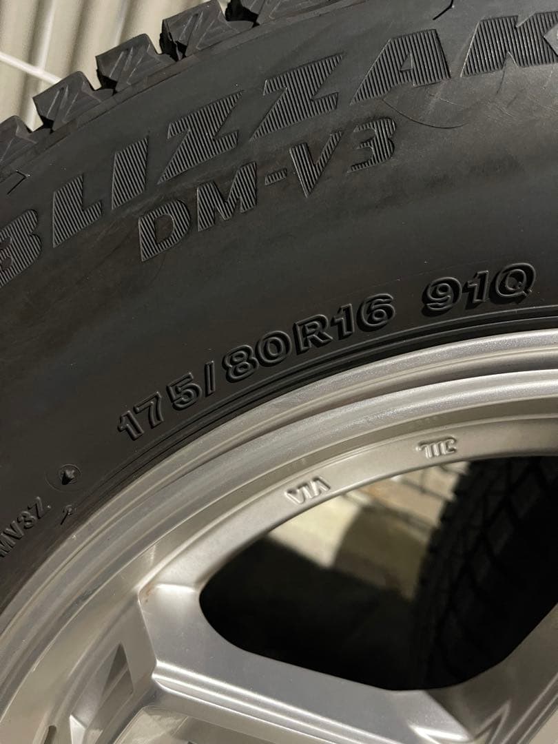 ジムニー 175/80R16 スタッドレスセット4本 美品 バリ溝