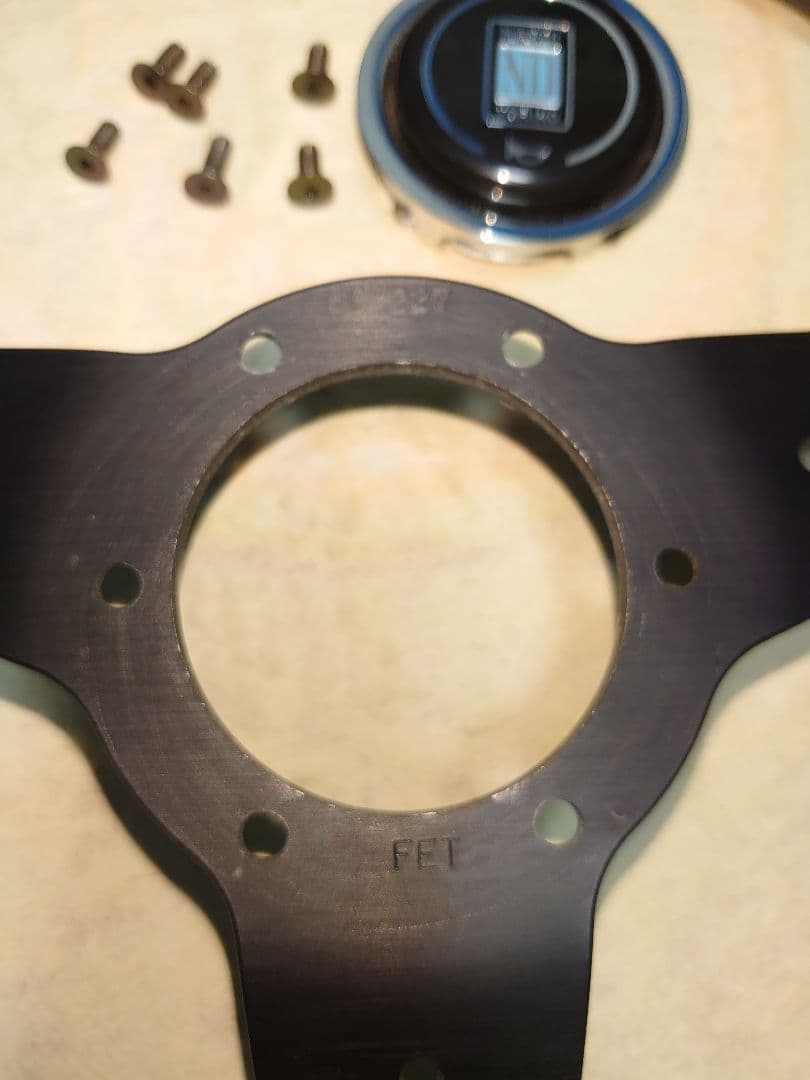 NARDIスポーツ36 Φブラック パンチングレザーレッドステッチ