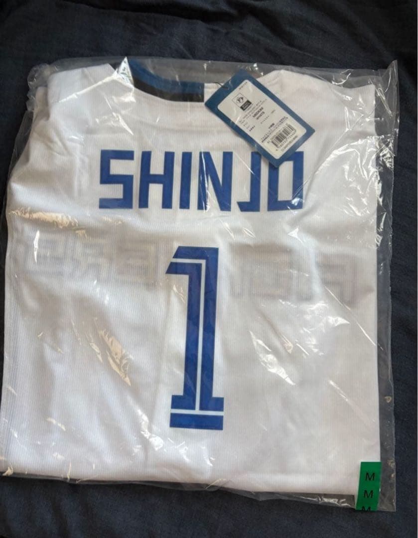 【新品未開封】北海道日本ハムファイターズ 新庄監督 ホームレプリユニフォーム　M