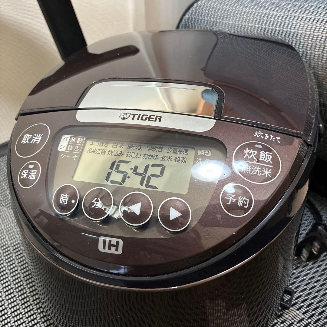 TIGER IH炊飯器 2022年製　ブラウン　5.5合　中古