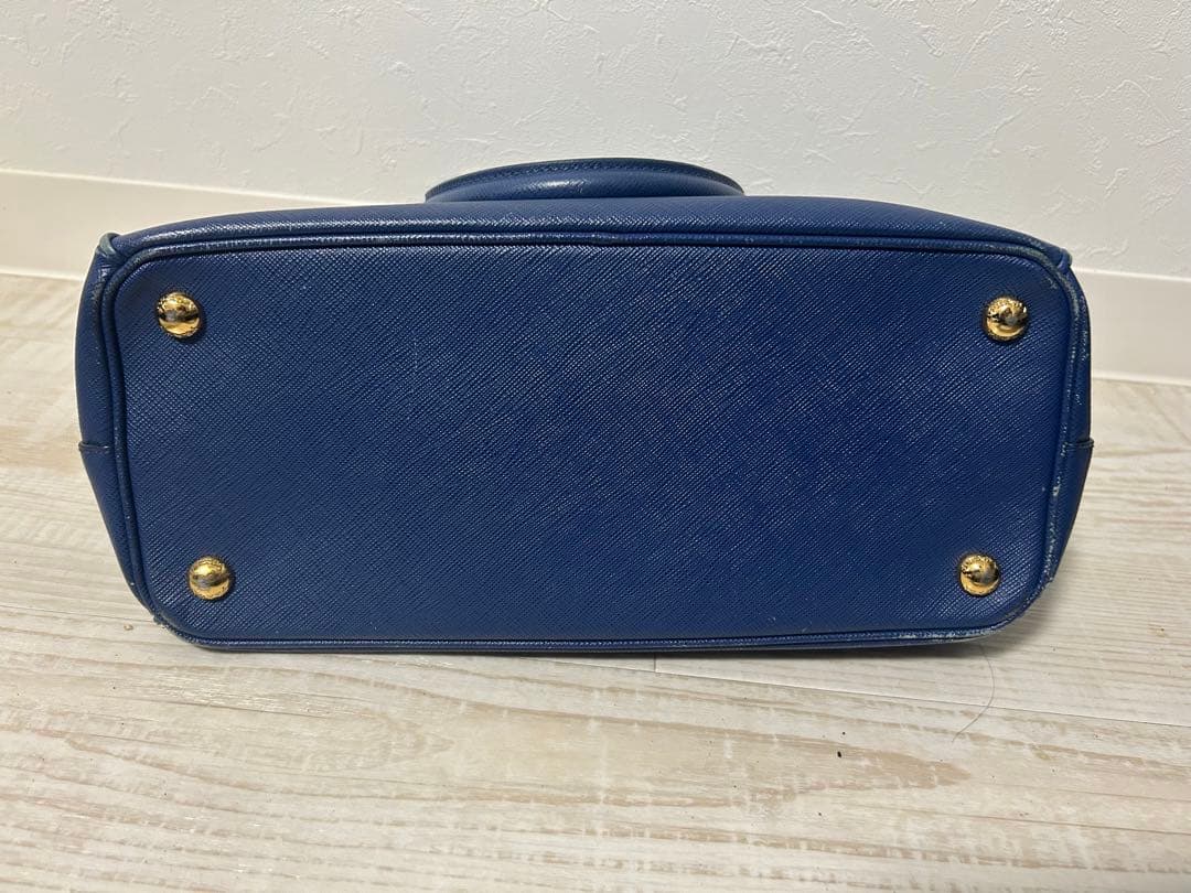 PRADA サフィアーノラックス　ブルー