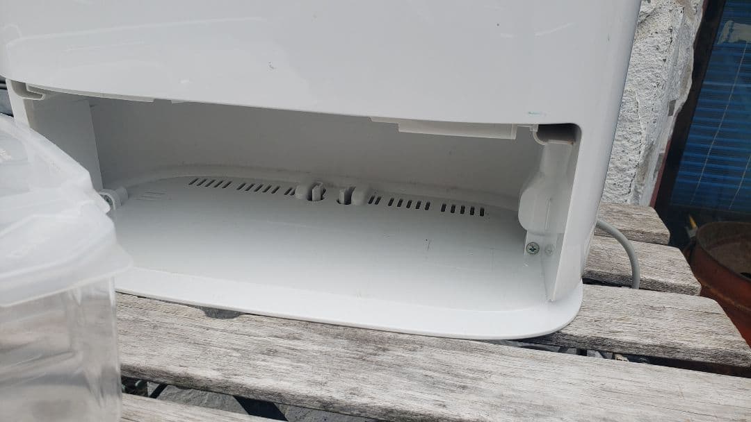 使用少美品　パナソニック 衣類乾燥除湿機 F-YZR60 18年製