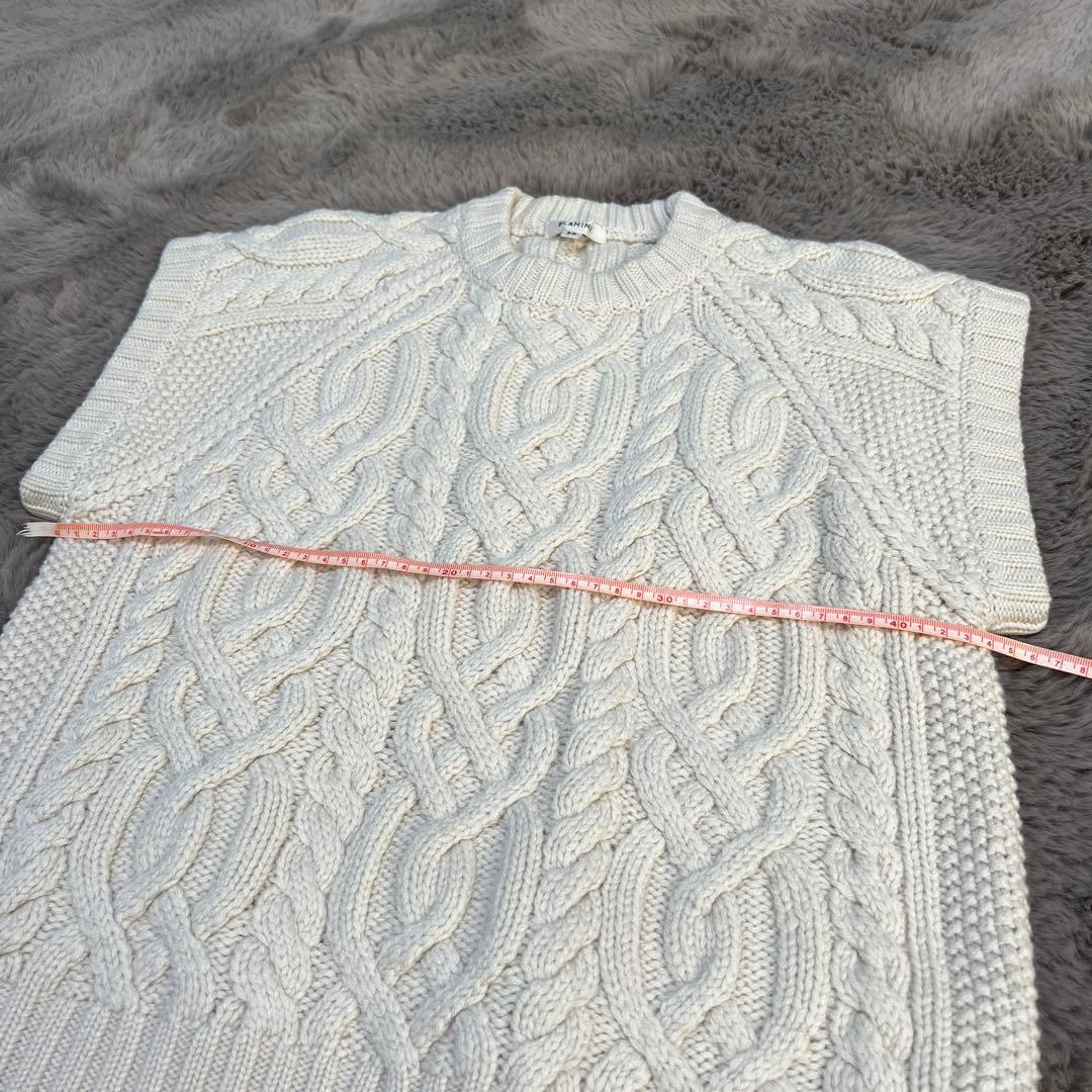 値下げしました。BLAMIN Kケーブルニットベスト 38 ホワイト