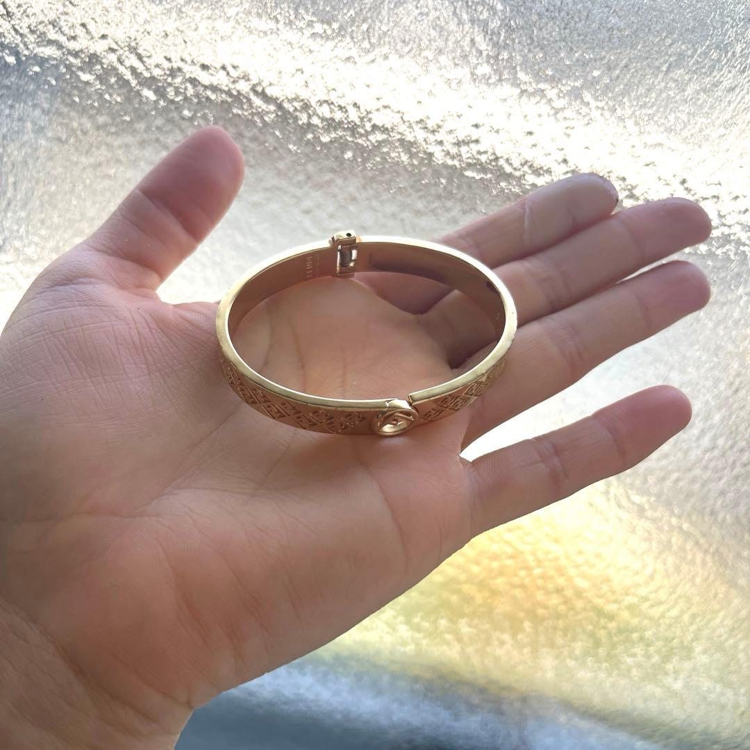 FENDI フェンディ　バングル