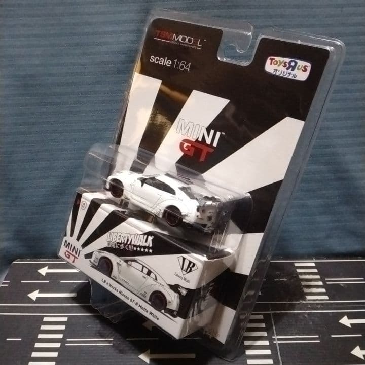 MINI GT LB★Works Nissan GT-R Matte White