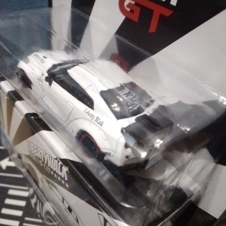 MINI GT LB★Works Nissan GT-R Matte White