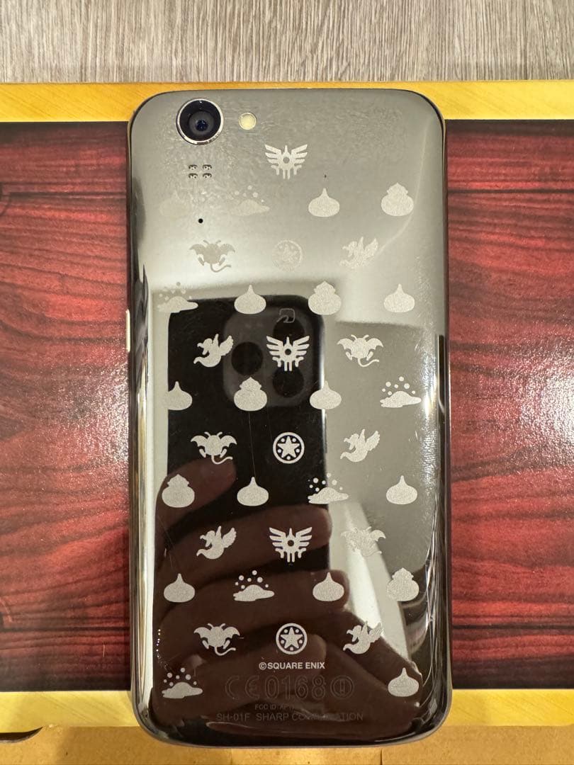 ドラクエ　docomo SH-01F DRAGON QUEST SH-01F