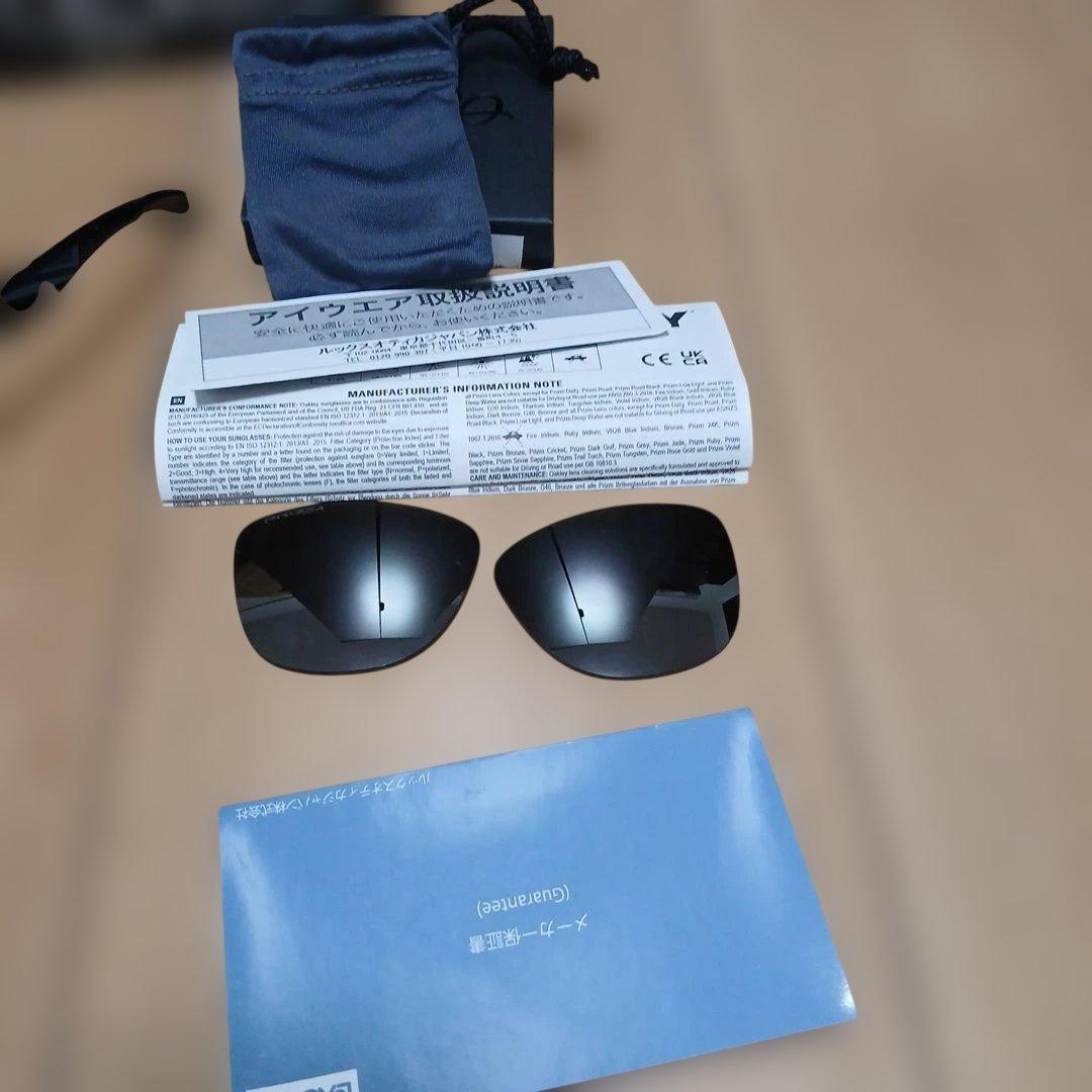c*6様 Oakley Frogskins サングラス ブラック　替えレンズ付き