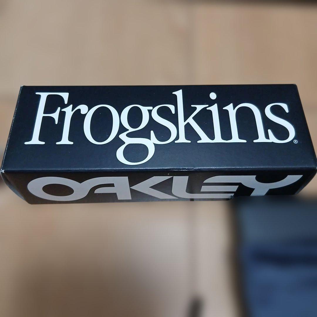 c*6様 Oakley Frogskins サングラス ブラック　替えレンズ付き