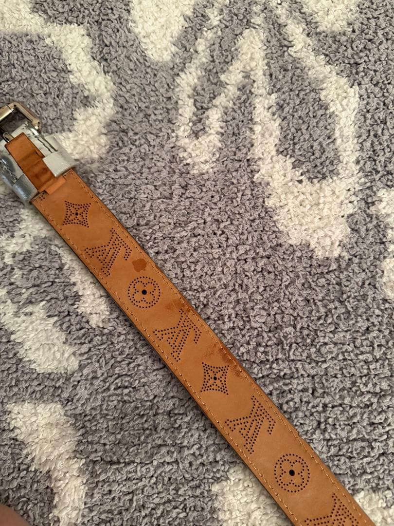 Louis Vuitton シルバーレザーベルト