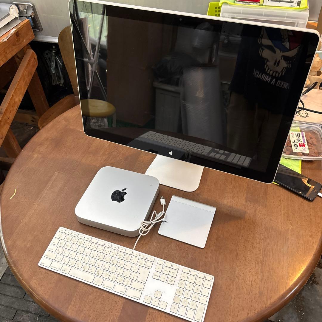 Mac mini 2012、キーボード、トラックパッド、24インチディスプレイ