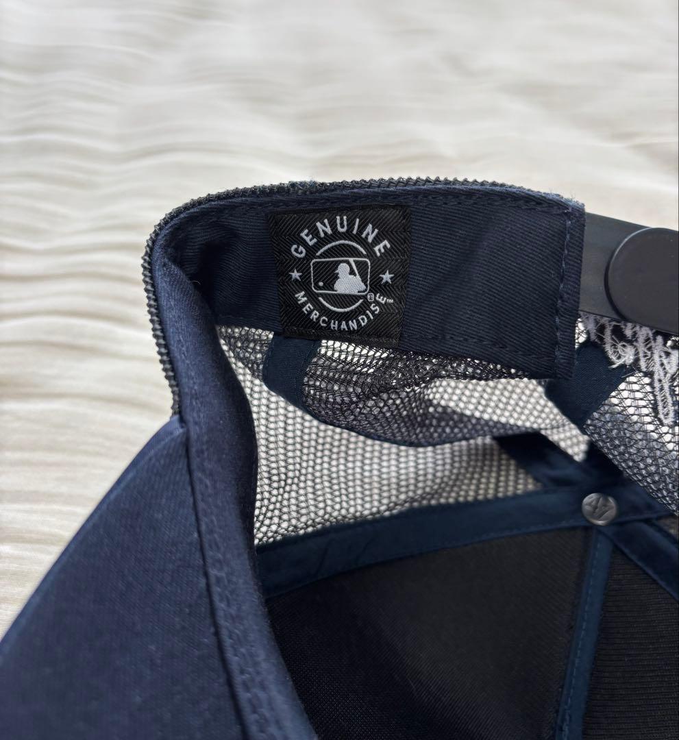 Kith ヤンキース メッシュ キャップ 47 ボディ ネイビー