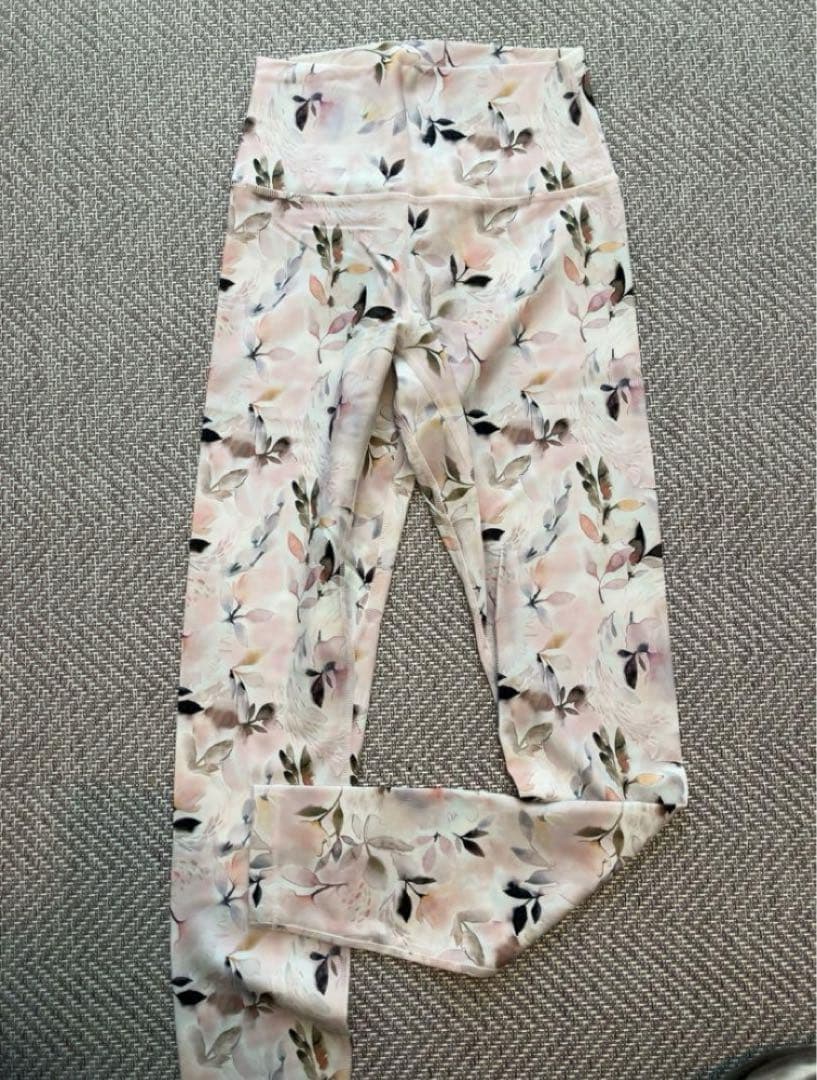 新品　easyoga 花柄 ヨガパンツ ハイウエスト