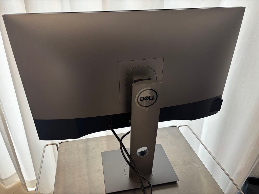 Dell 4Kモニター U2720QM 27インチ