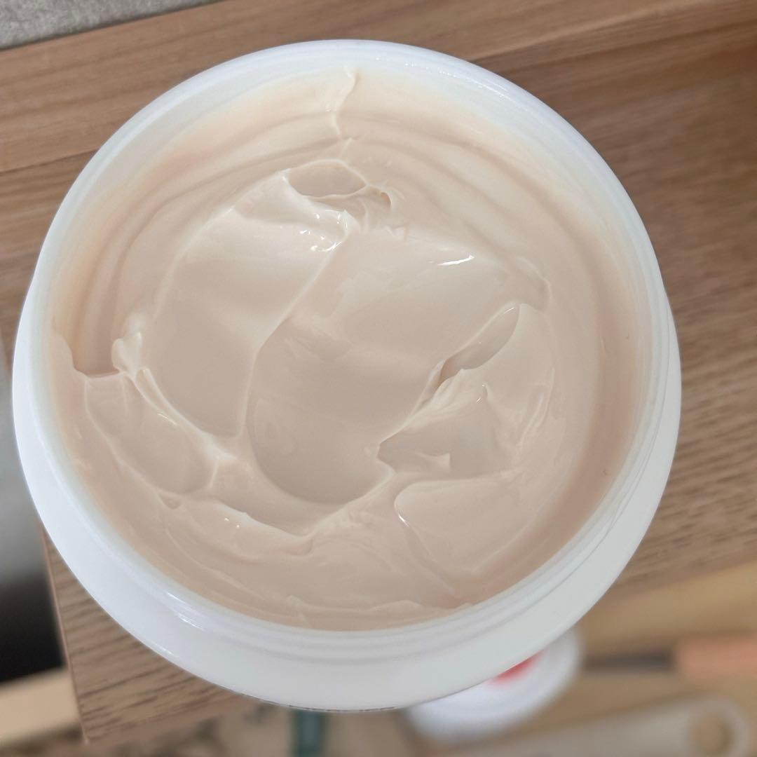 ローラメルシエ | セラム ボディクリーム | アンバーバニラ 200ml