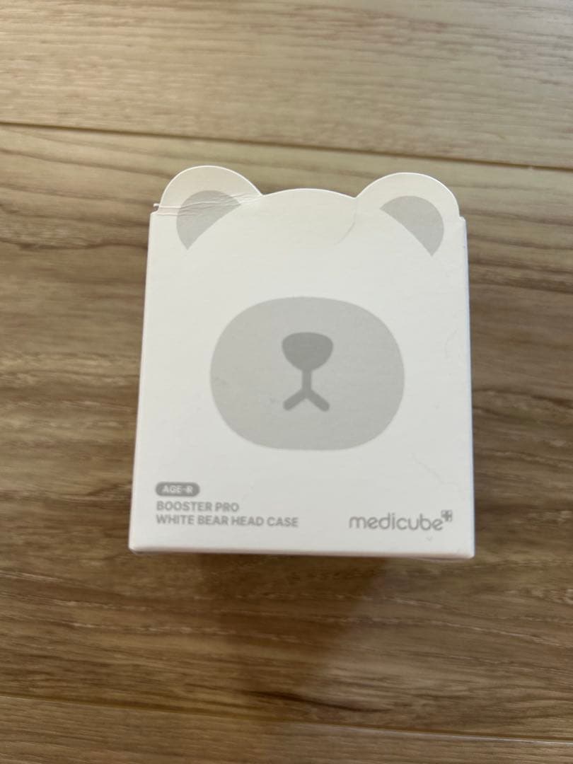 新品 未使用メディキューブ AGE-Rブースタープロ 美顔器　ホワイト