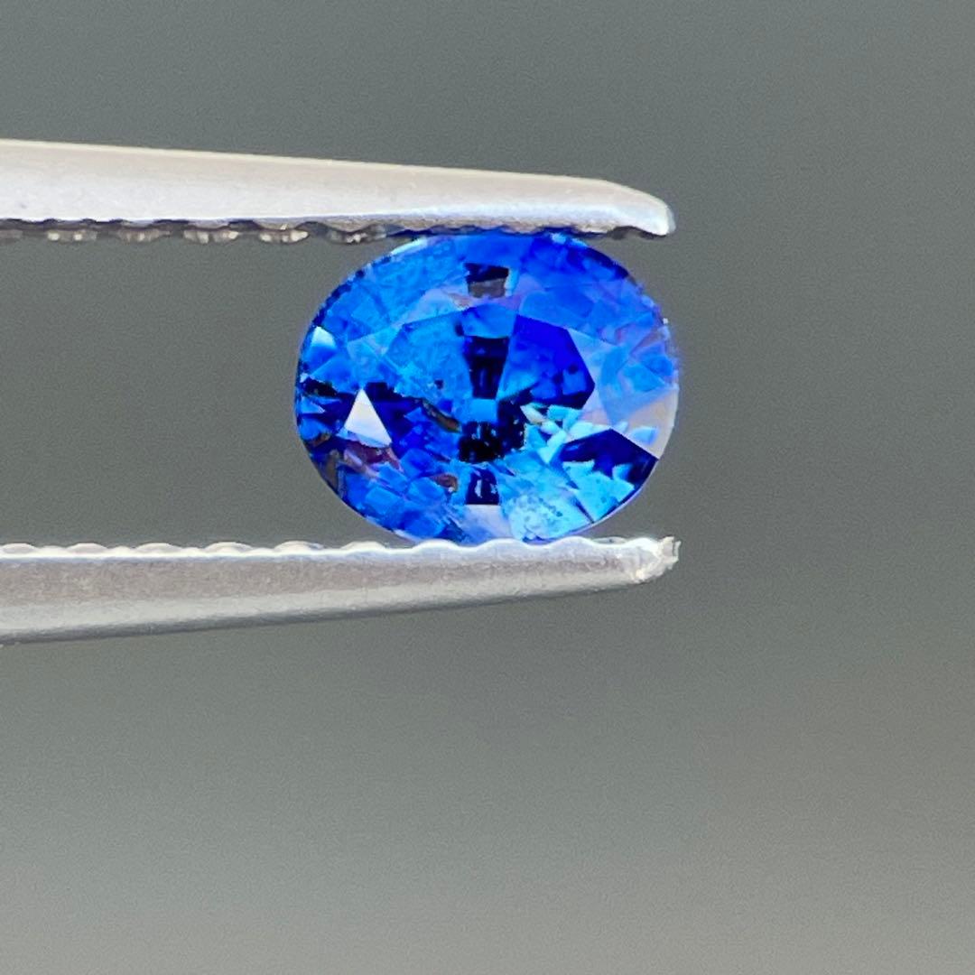 スリランカ産加熱天然ブルーサファイアルース