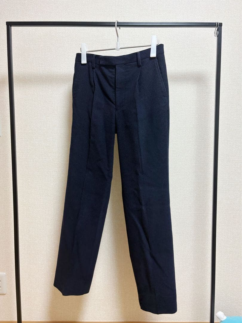 comoli 22aw ウールコーデュロイ　ワンタックパンツ