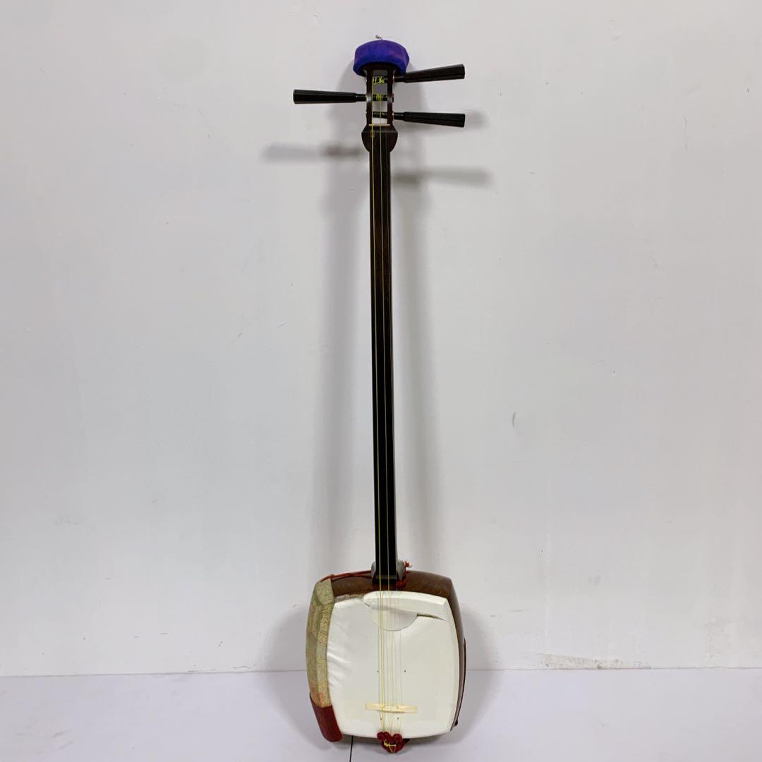 【送料込】高級 三味線 中棹 紅木 津軽張り 東触り 丸打ち胴 ケース付き