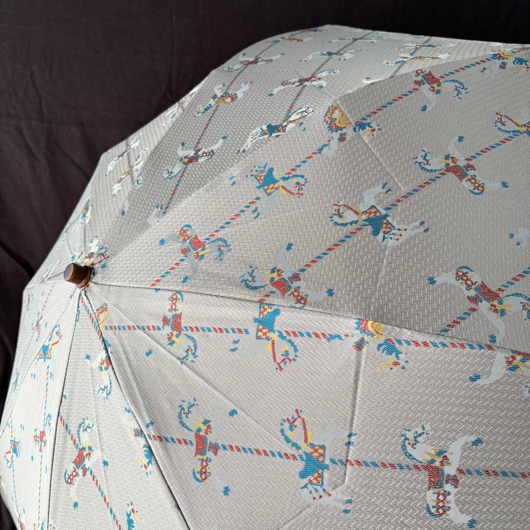 イイダ傘店　木馬